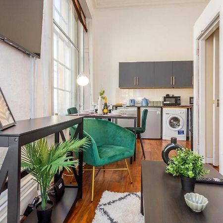 Newcastle'S Most Central Apartment - Sleeps 10 Exteriör bild