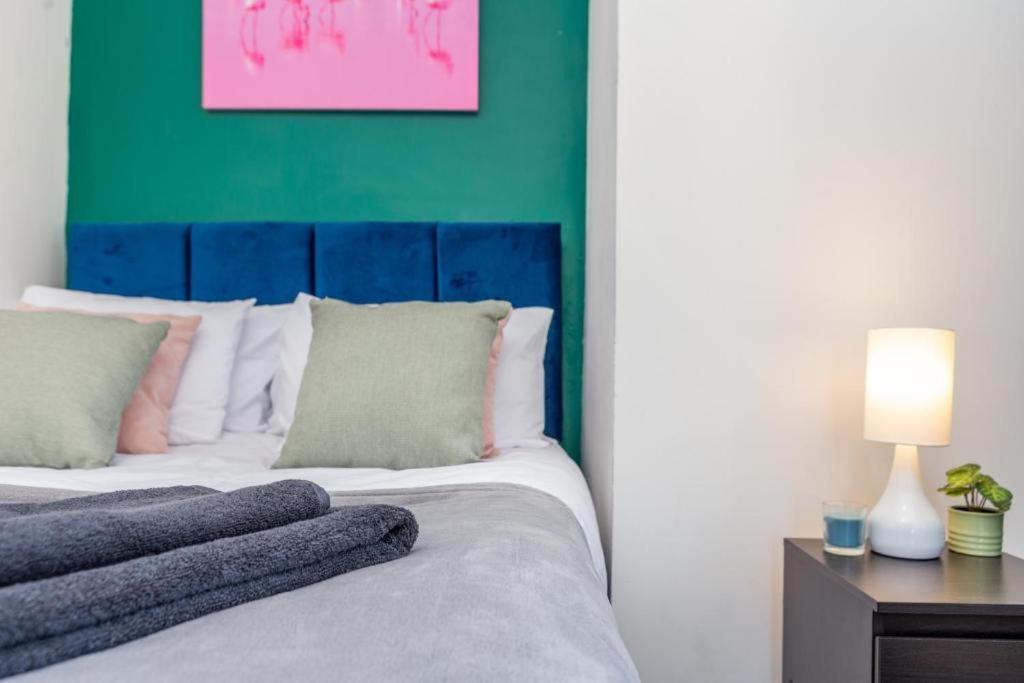 Newcastle'S Most Central Apartment - Sleeps 10 Exteriör bild