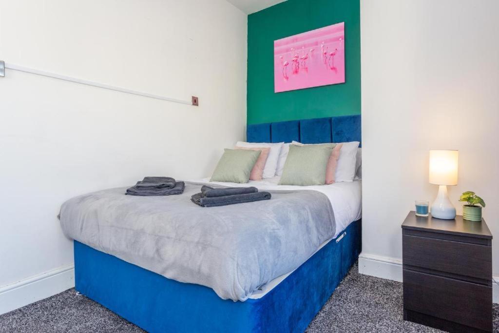 Newcastle'S Most Central Apartment - Sleeps 10 Exteriör bild