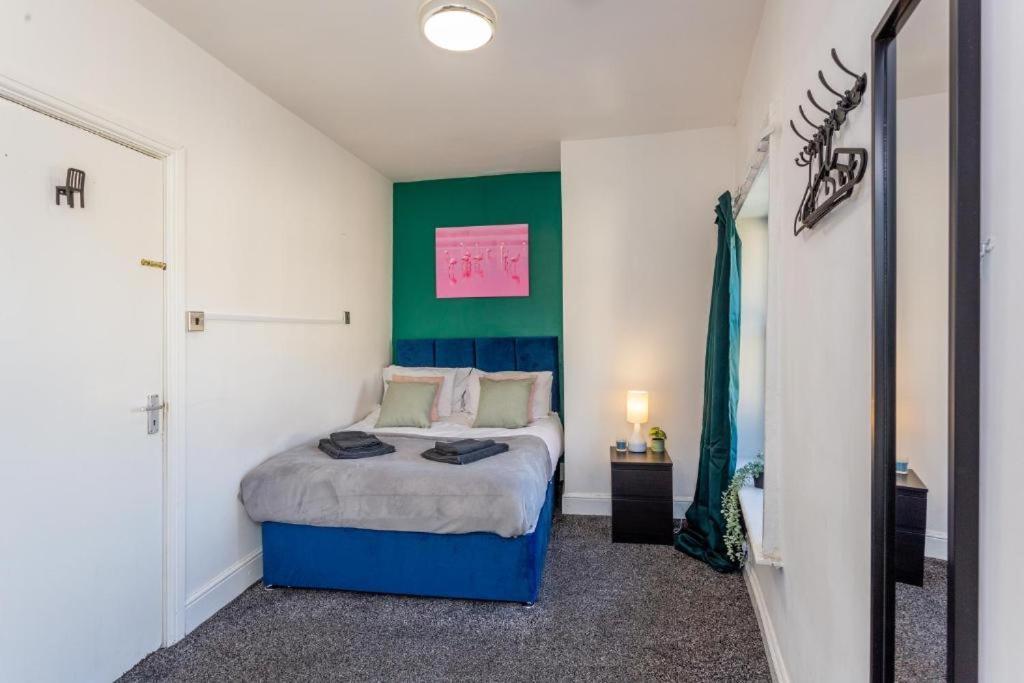 Newcastle'S Most Central Apartment - Sleeps 10 Exteriör bild