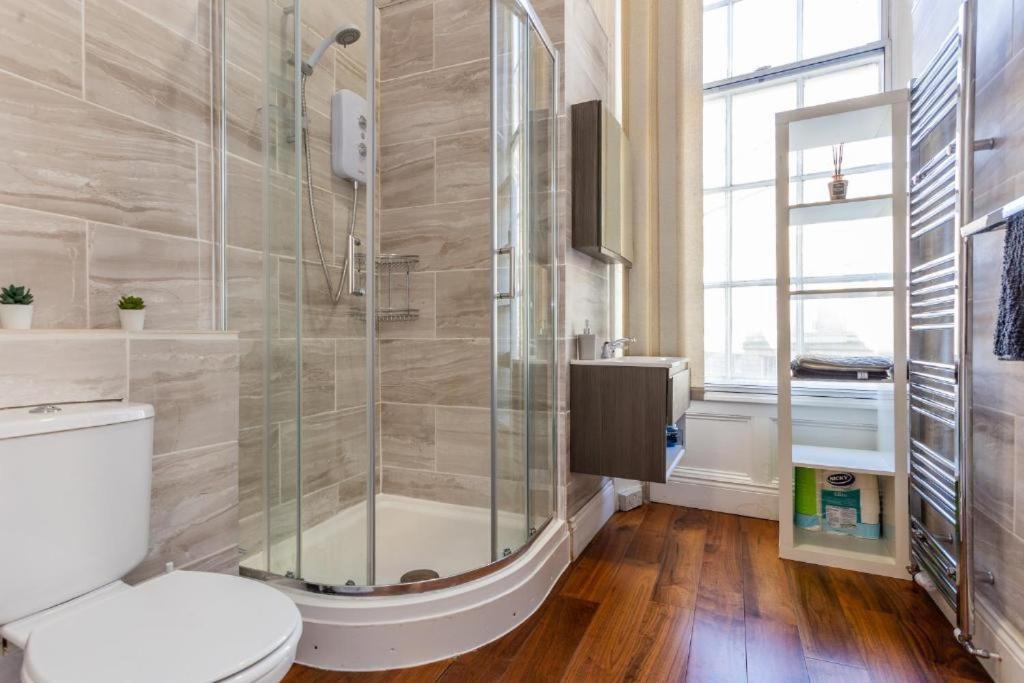 Newcastle'S Most Central Apartment - Sleeps 10 Exteriör bild